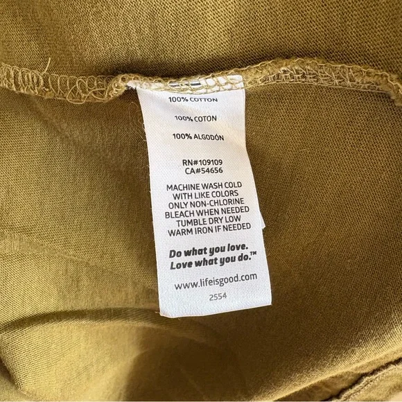 Life Is Good Women’s Olive Tune In Mountain Graphic T-Shirt - Medium - Picture 4 of 7